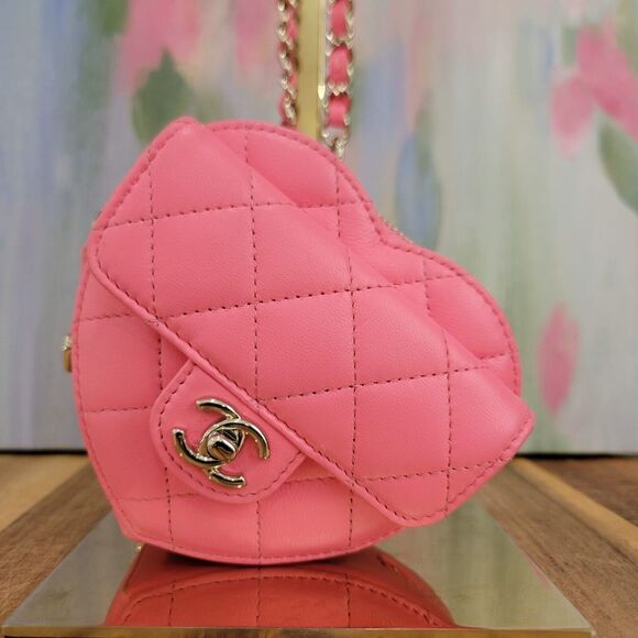 Chanel Chain Coin belt or shoulder purse Heart Lambskin pink Matrasse - Picture 12 of 13